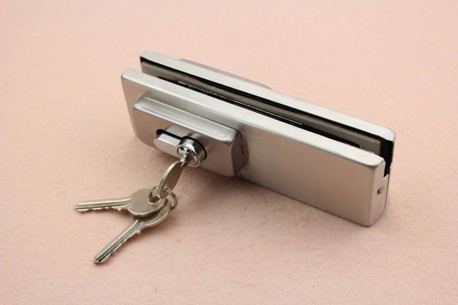 怎么選擇好的玻璃門鎖夾？